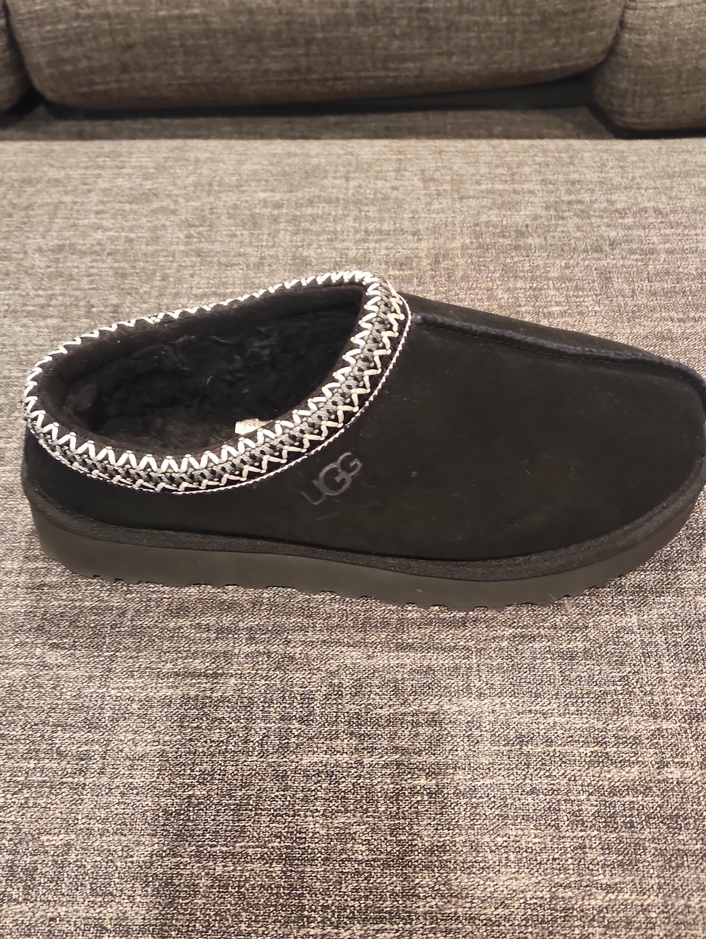 0GG Women's Black Slip-On